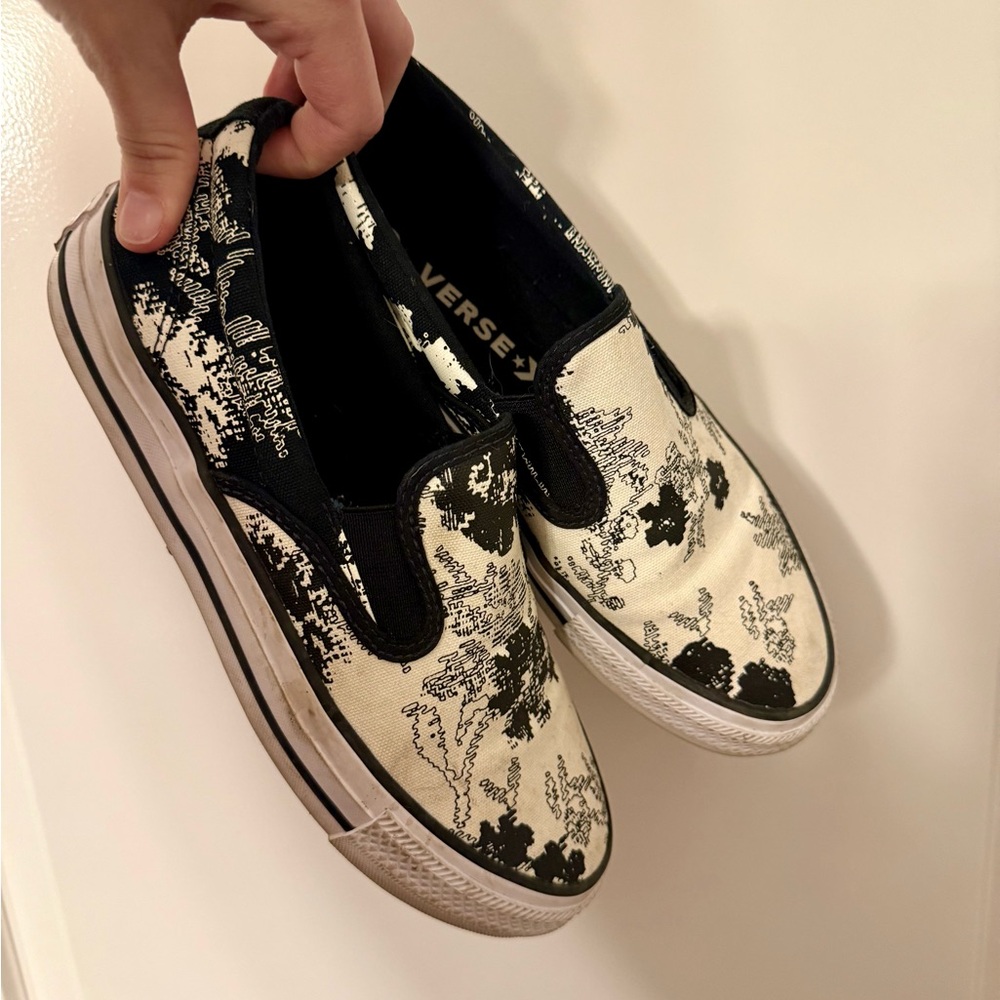 Floral Converse